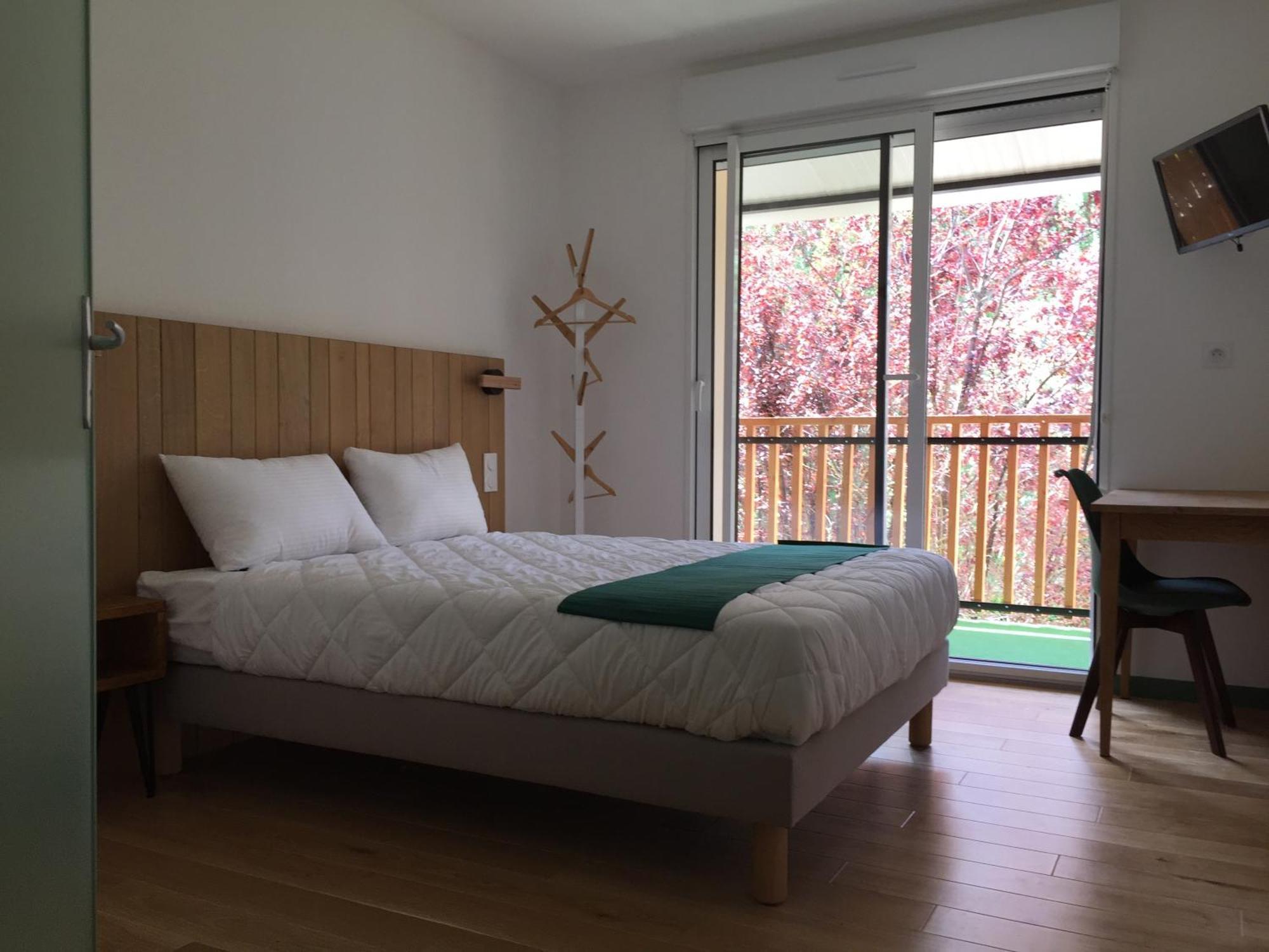 Logis Hotel Les Tilleuls Bruere-Allichamps Eksteriør billede
